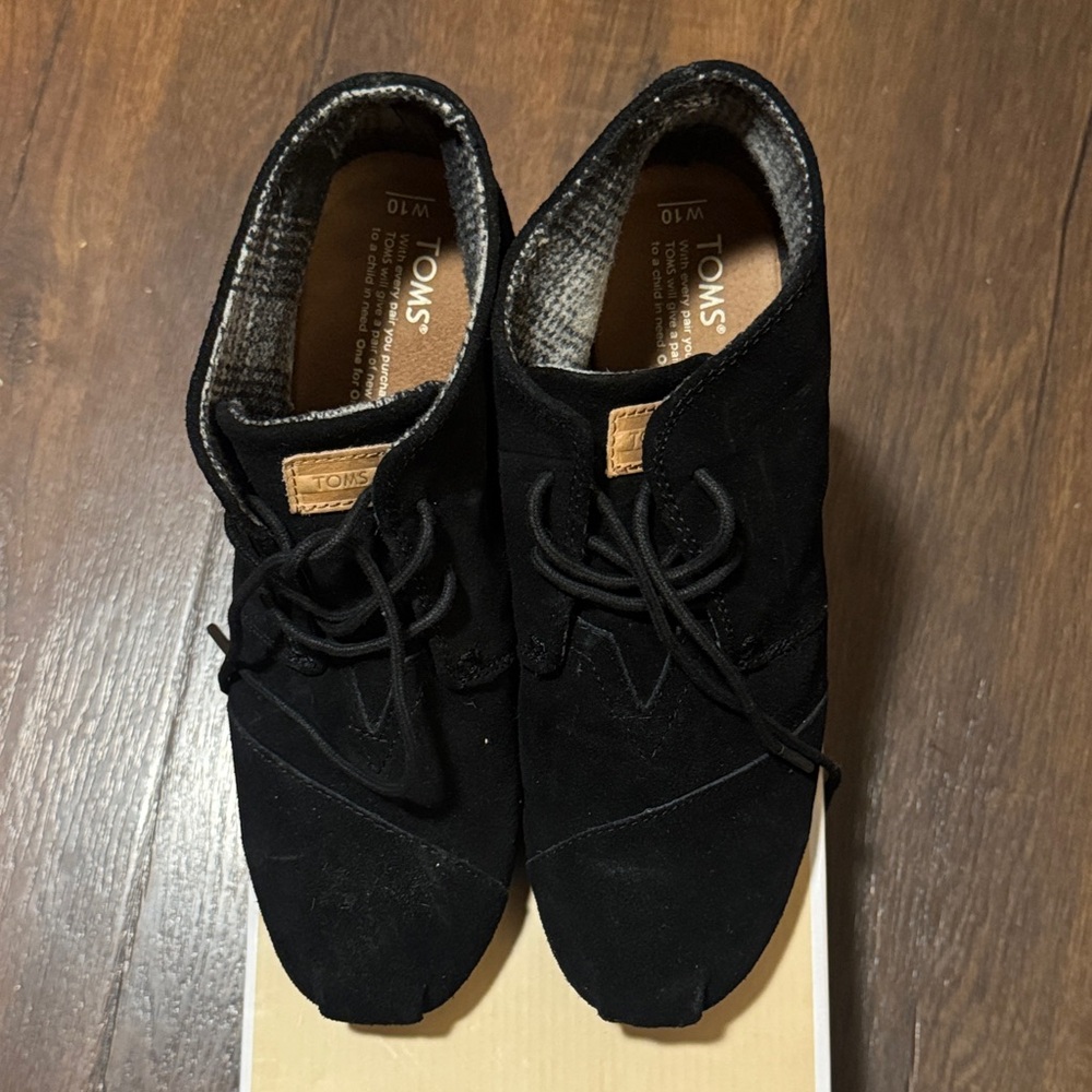TOMS Black Lace-Up Boots for Women